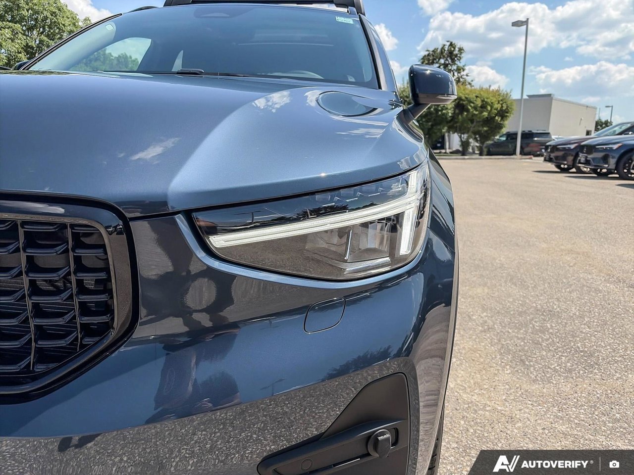 2026 Volvo XC40 Core Dark Theme-11