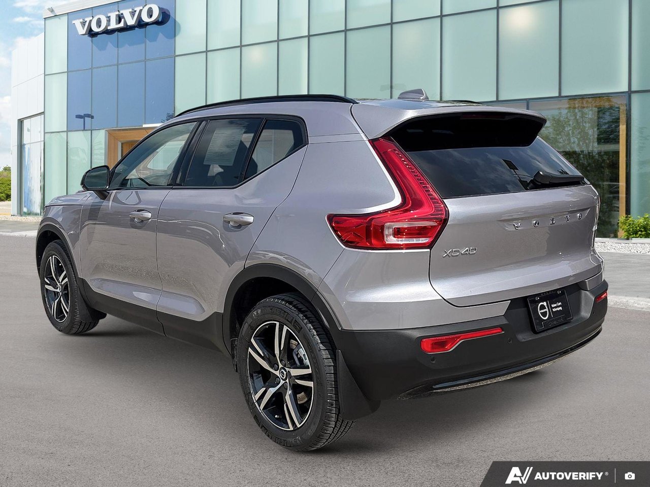 2026 Volvo XC40 Core Dark Theme-3