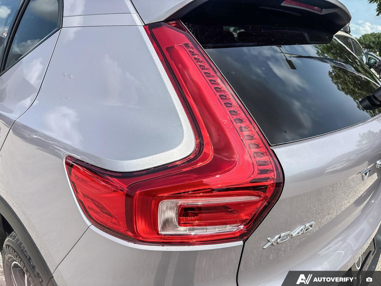 2026 Volvo XC40 Core Dark Theme-12