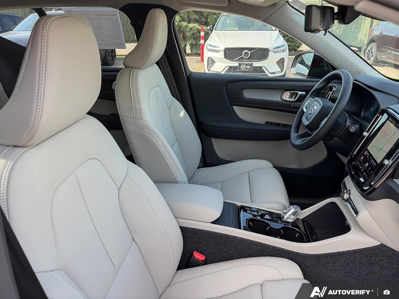 2026 Volvo XC40 Ultra Dark Theme-21