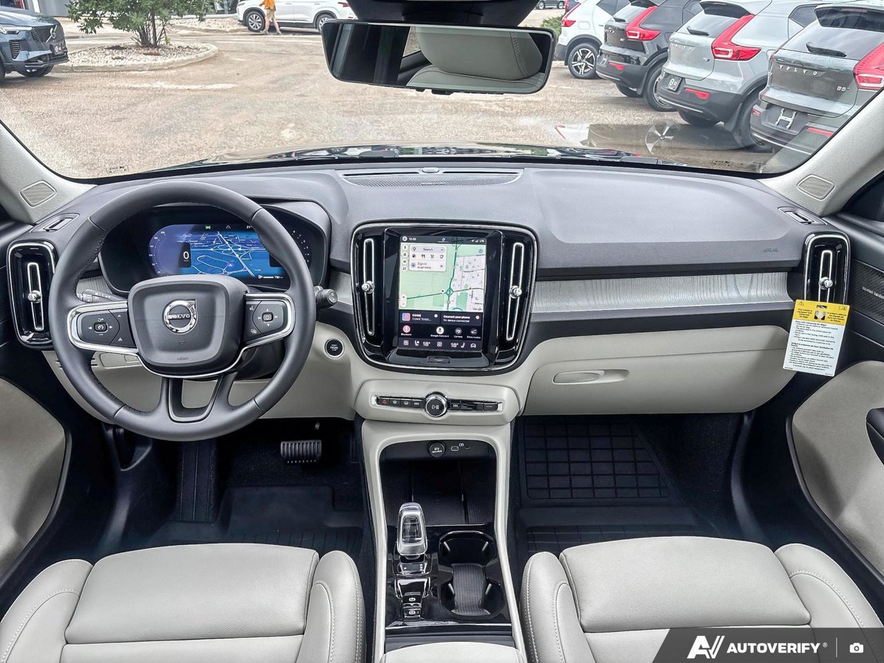 2026 Volvo XC40 Plus Dark Theme-23