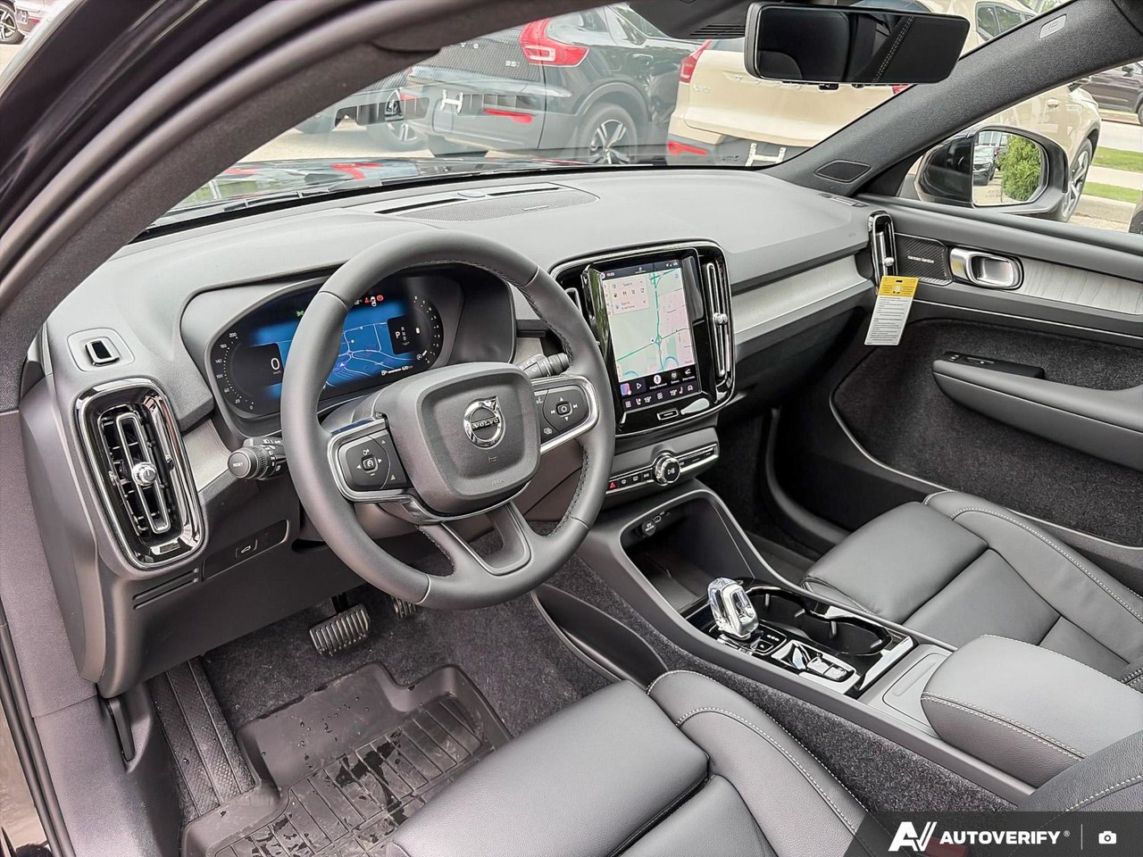 2026 Volvo XC40 Plus Dark Theme-12