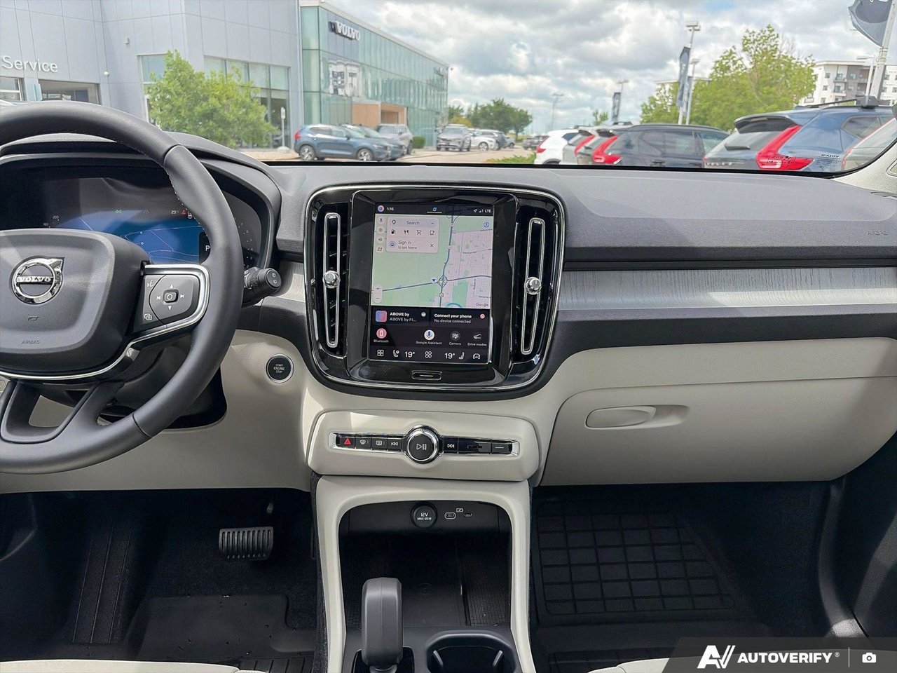 2026 Volvo XC40 Core Dark Theme-18