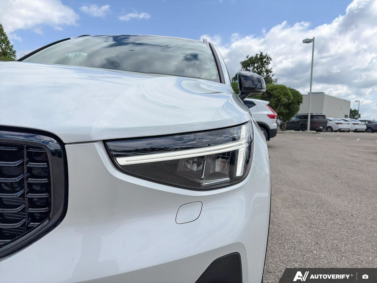 2026 Volvo XC40 Core Dark Theme-10