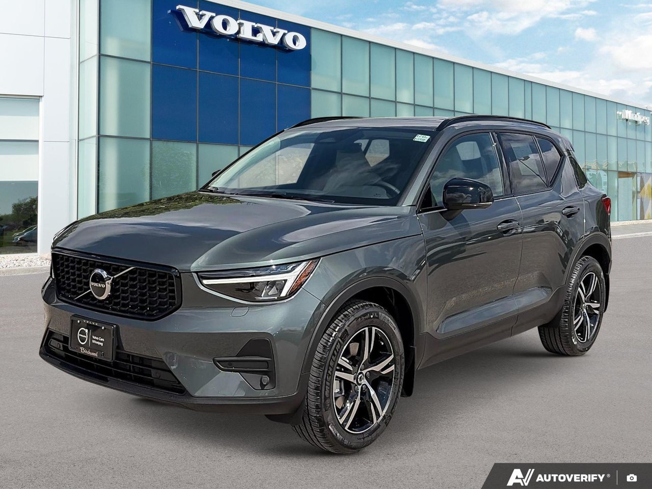 2026 Volvo XC40 Core Dark Theme-0