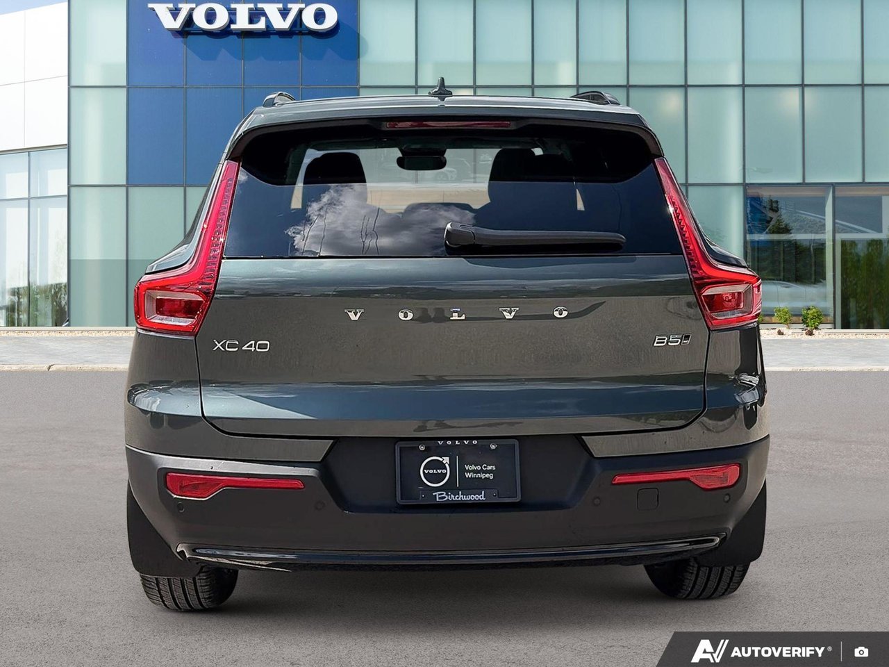 2026 Volvo XC40 Core Dark Theme-6