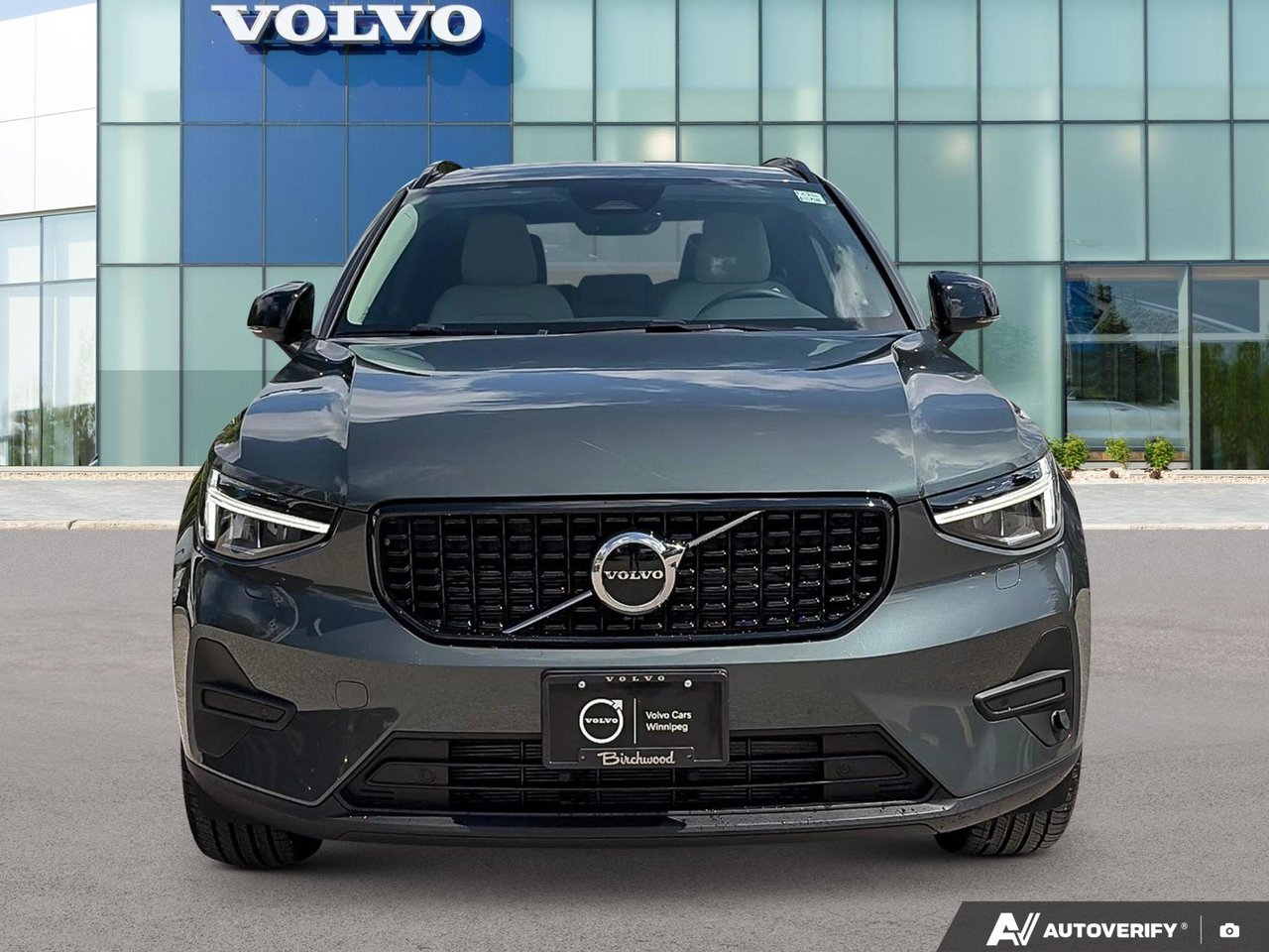 2026 Volvo XC40 Core Dark Theme-8