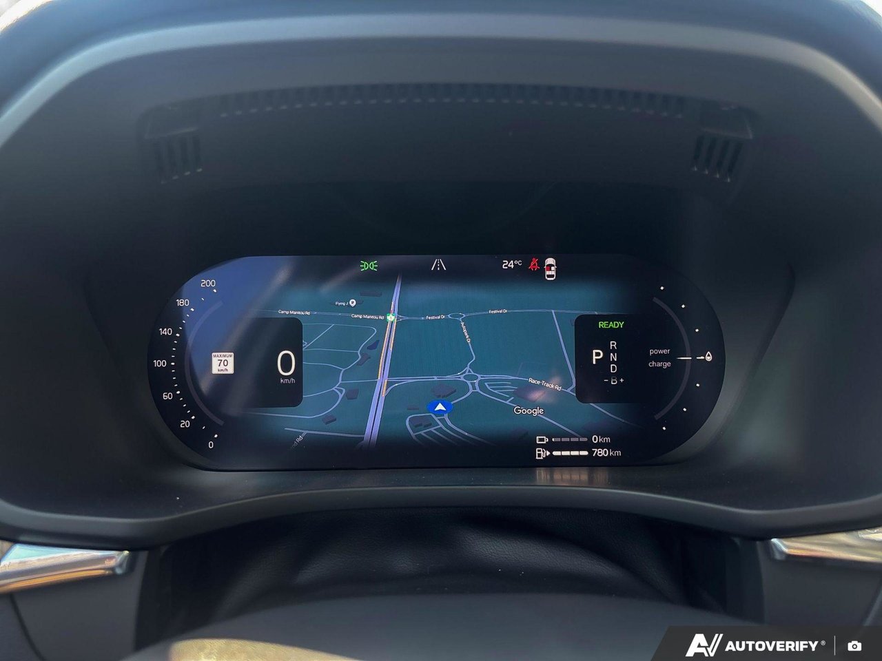 2026 Volvo XC60 Plug-In Hybrid Plus Dark Theme-15