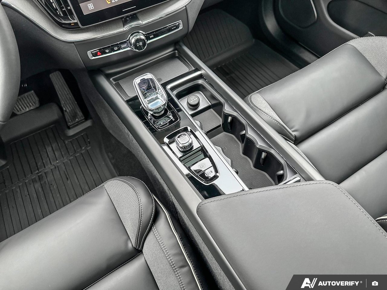 2026 Volvo XC60 Plug-In Hybrid Polestar Engineered-18