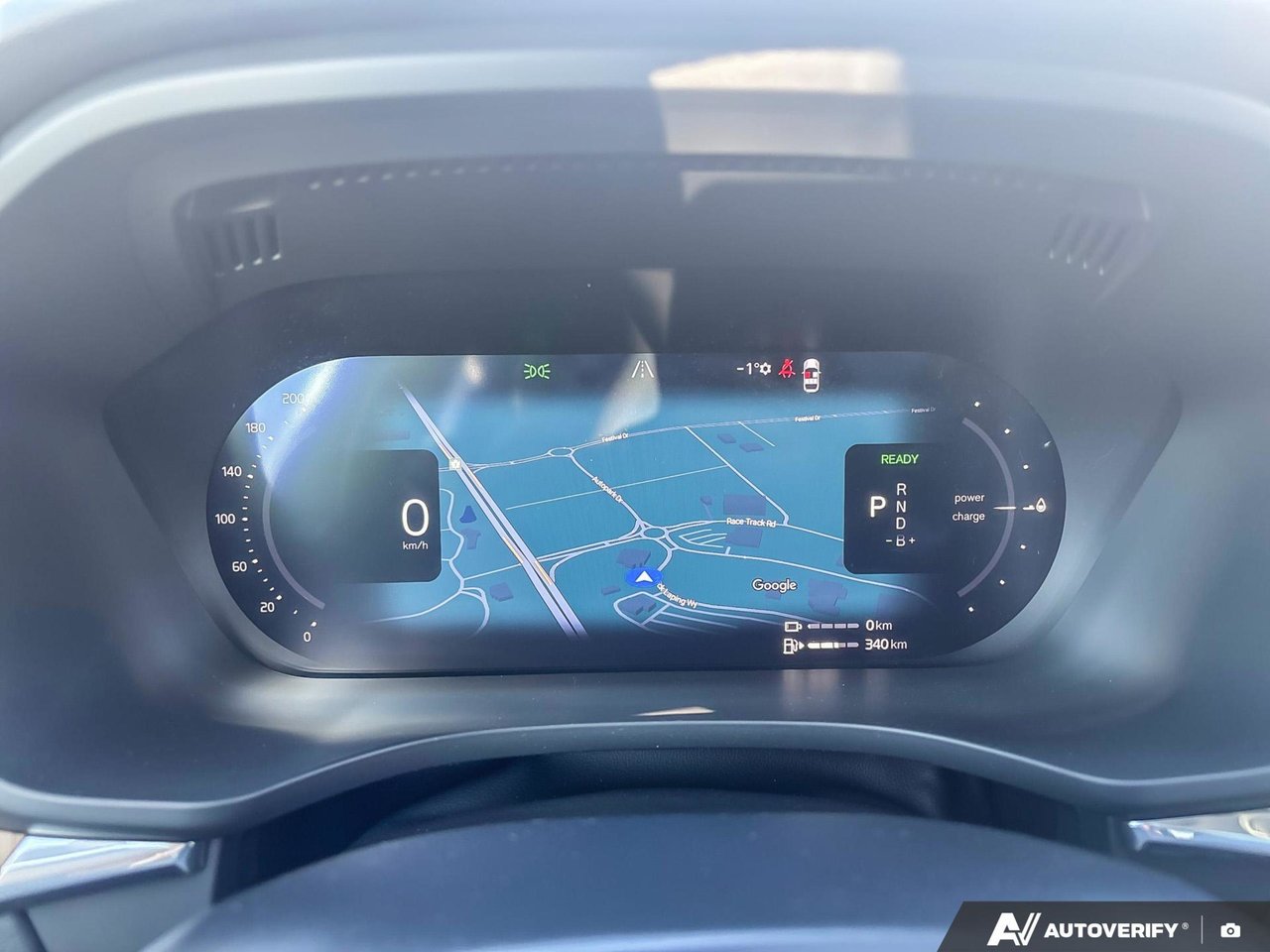 2026 Volvo XC60 Plug-In Hybrid Plus Dark Theme-15