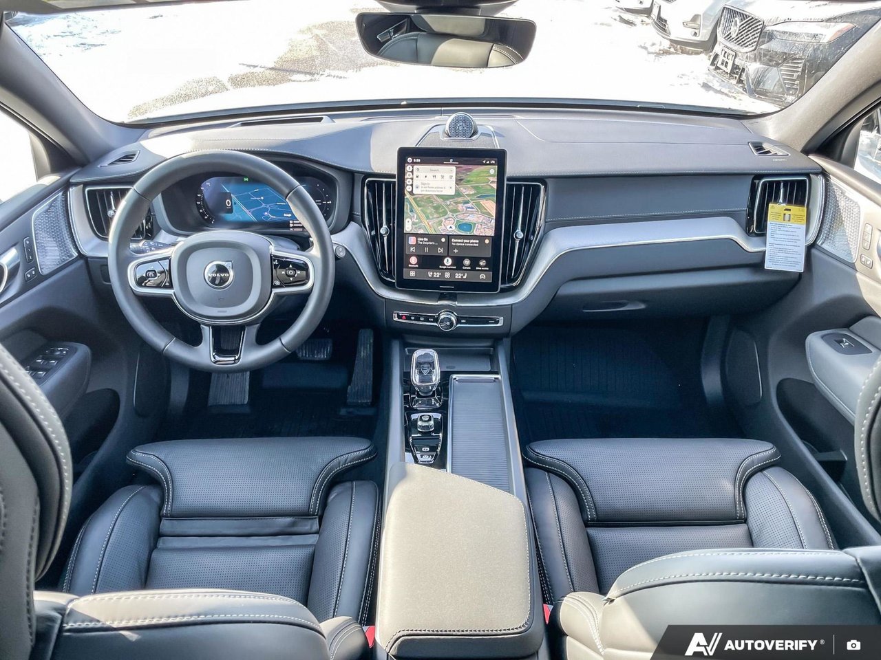 2026 Volvo XC60 Plug-In Hybrid Ultra Black Edition-24