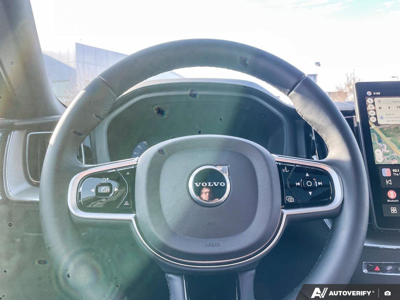 2026 Volvo XC60 Plug-In Hybrid Ultra Black Edition-14