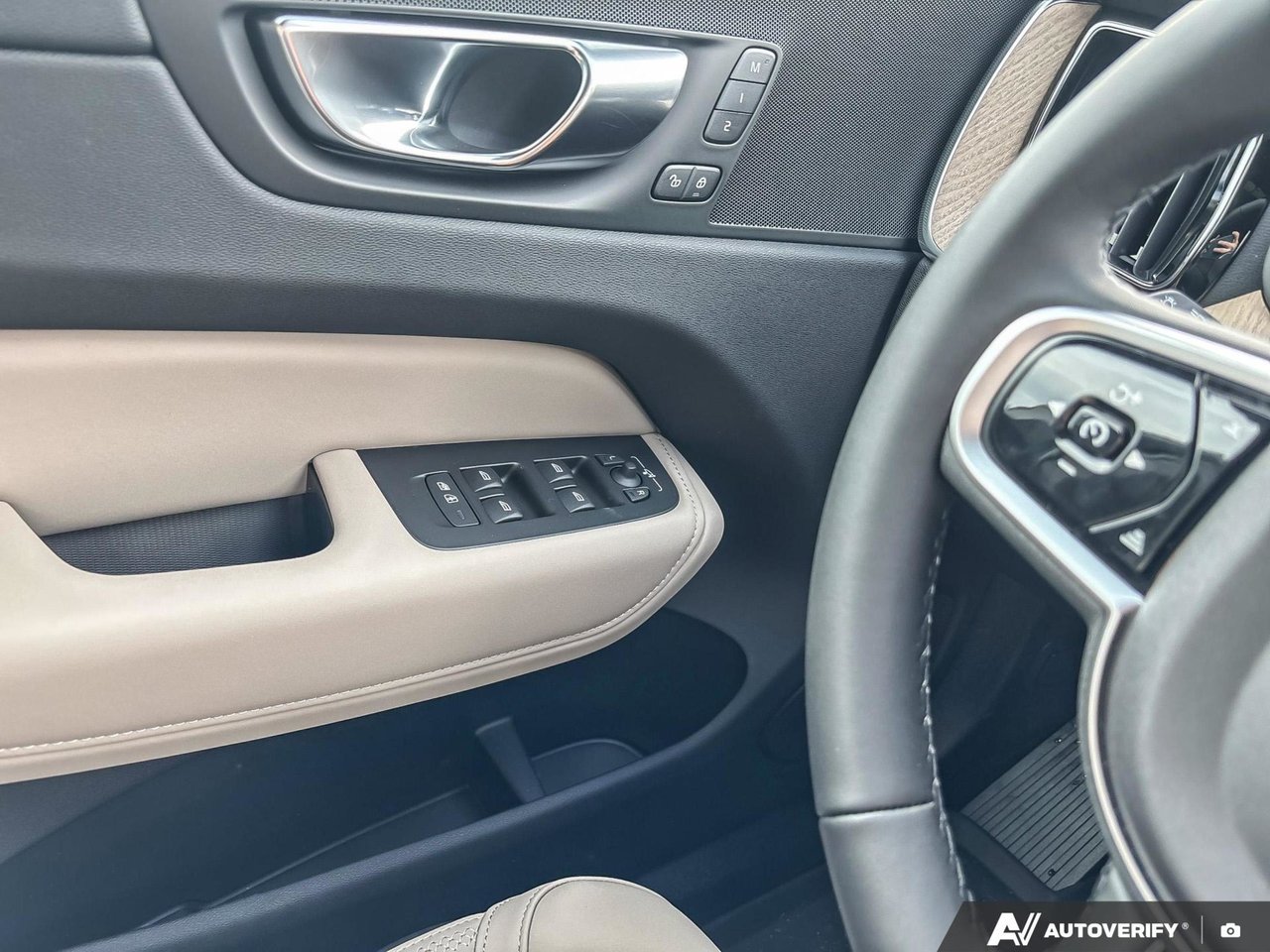 2026 Volvo XC60 Plug-In Hybrid Core Dark Theme-16