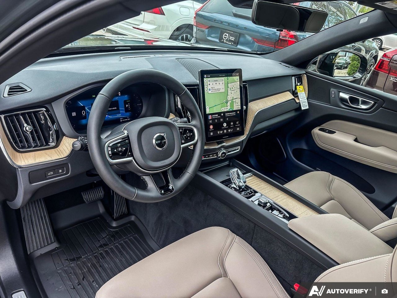 2026 Volvo XC60 Plug-In Hybrid Plus Dark Theme-13