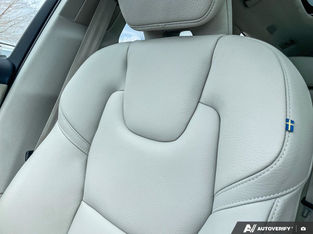 2022 Volvo XC60 Recharge Inscription Expression-19