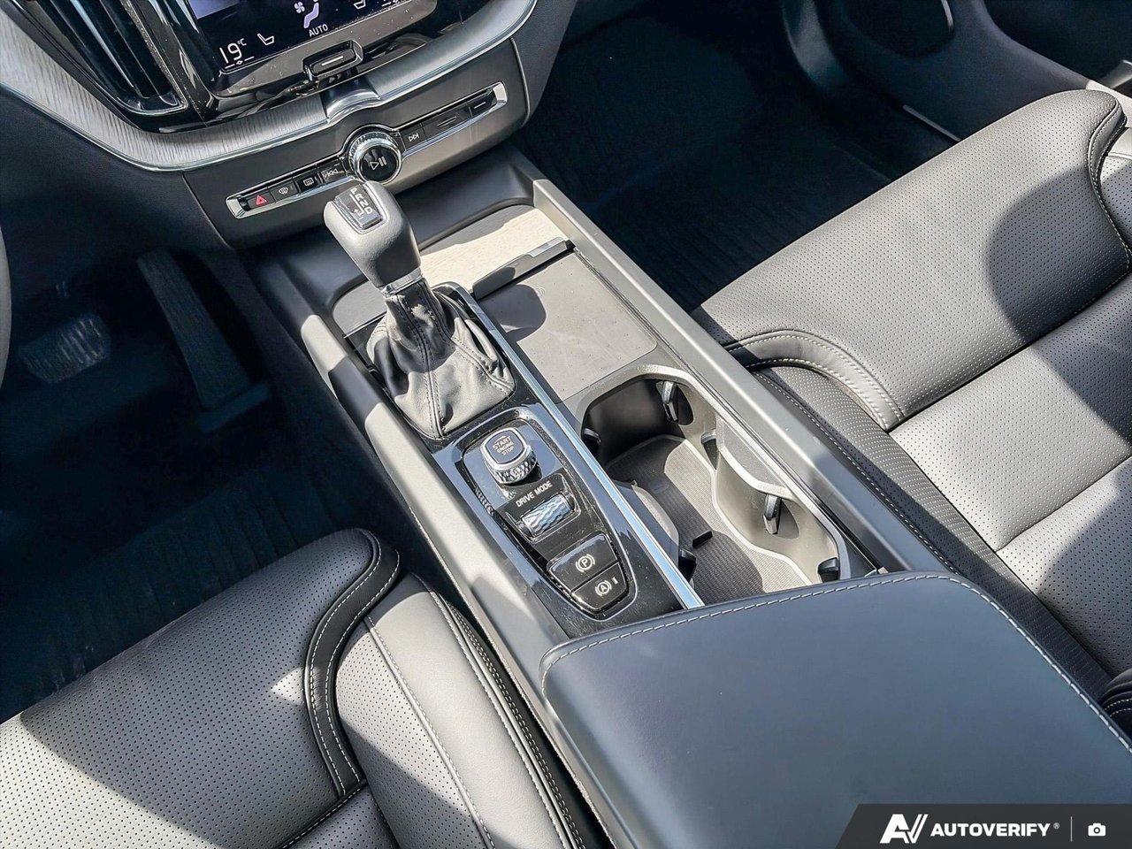 2021 Volvo XC60 Inscription-17