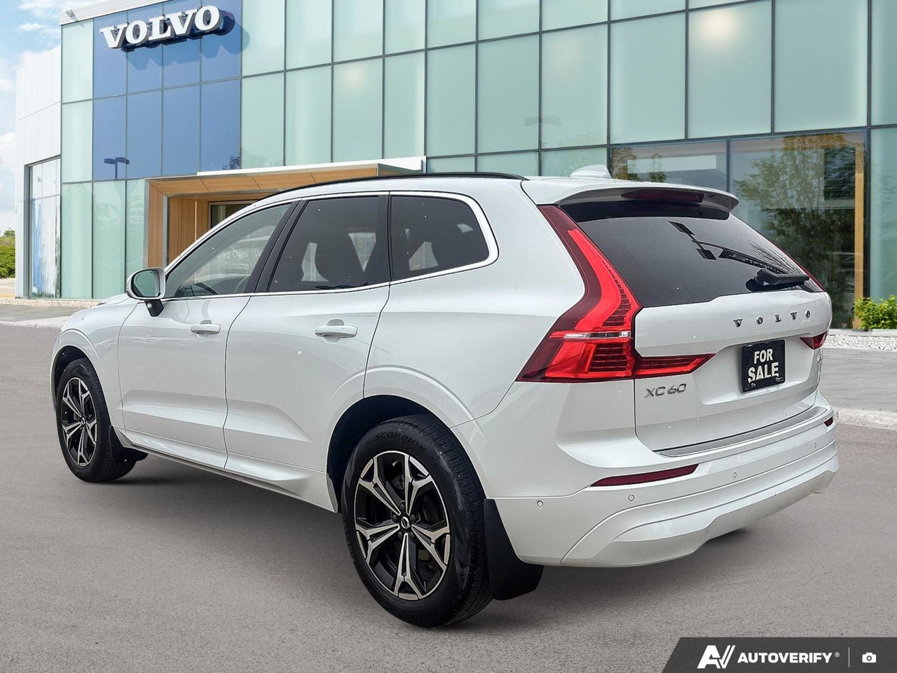 2022 Volvo XC60 Momentum-3