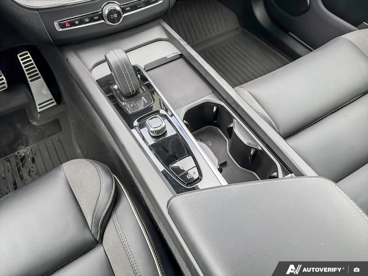 2022 Volvo XC60 R-Design-18