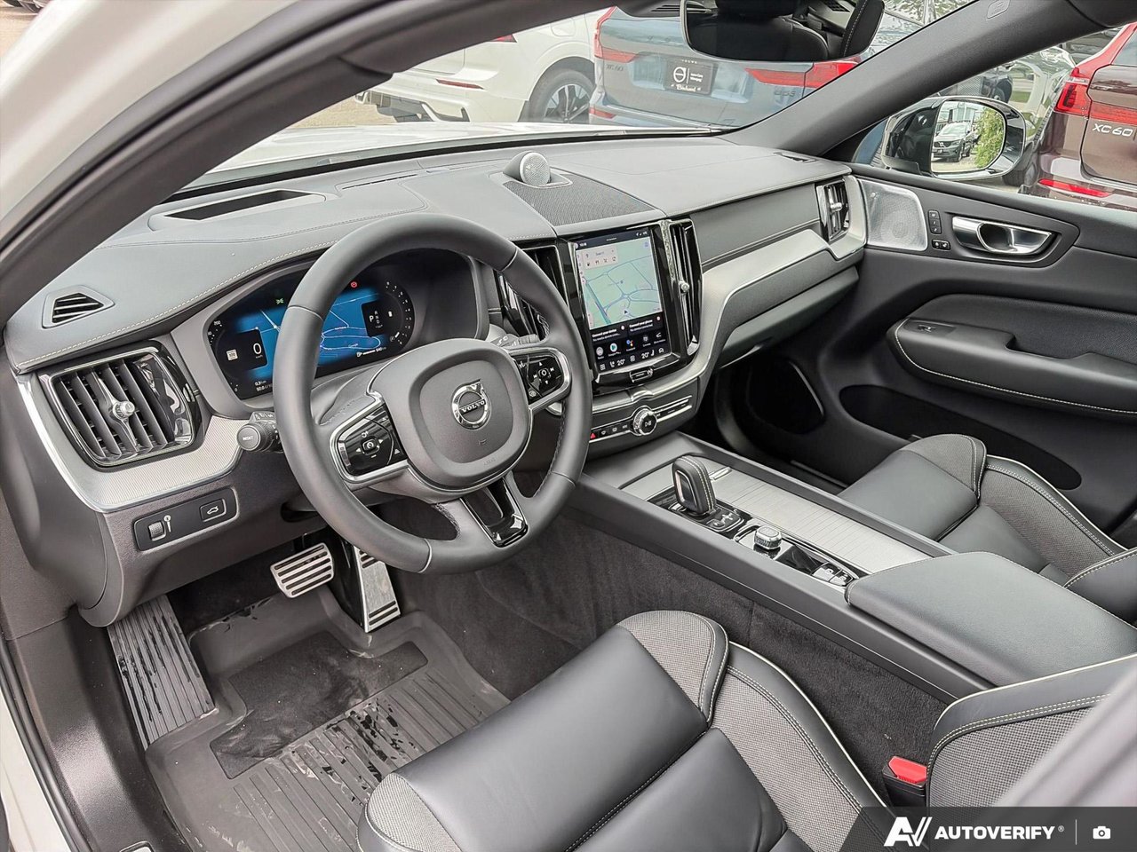 2022 Volvo XC60 R-Design-13
