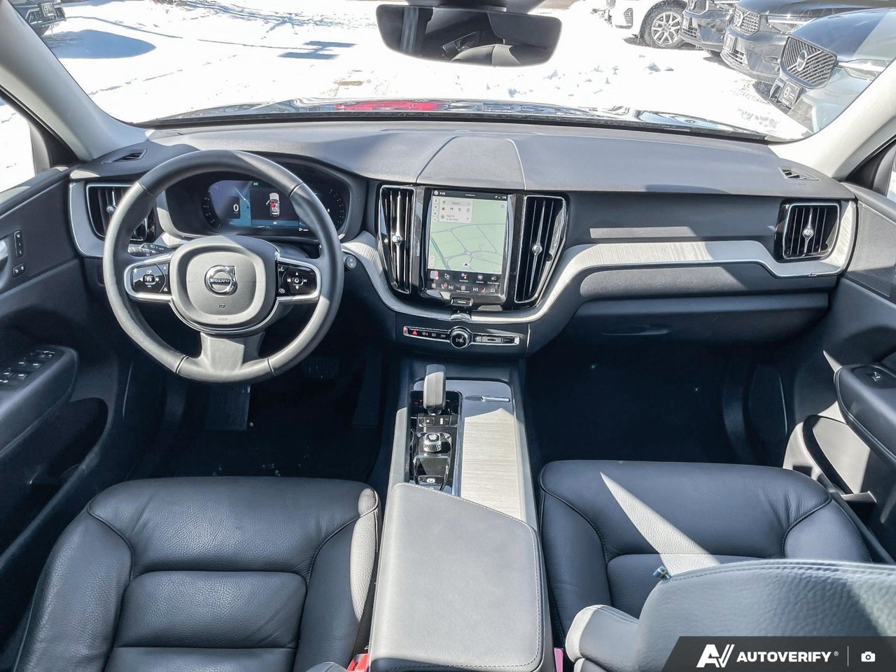 2025 Volvo XC60 Plus Dark Theme-23