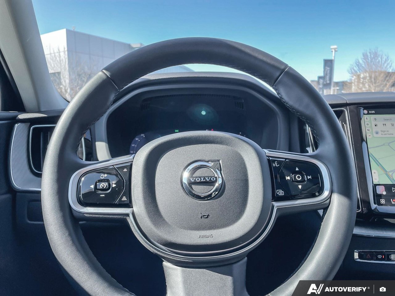 2025 Volvo XC60 Plus Dark Theme-13