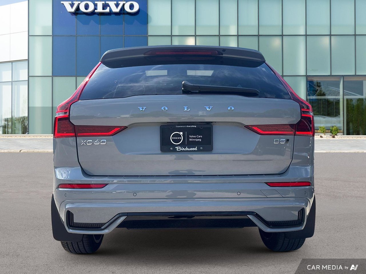 2026 Volvo XC60 Ultra Dark Theme-4