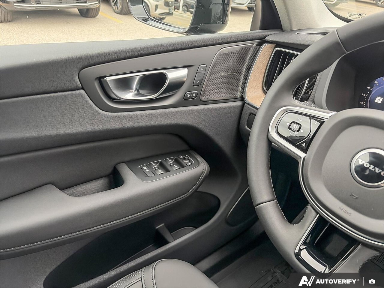 2026 Volvo XC60 Plus Dark Theme-17