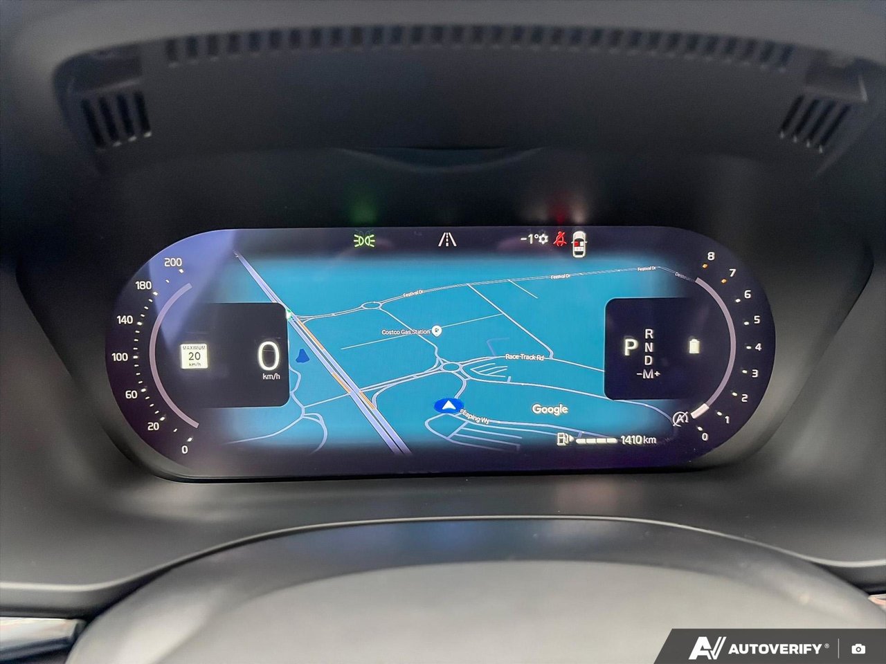 2026 Volvo XC60 Plus Dark Theme-15