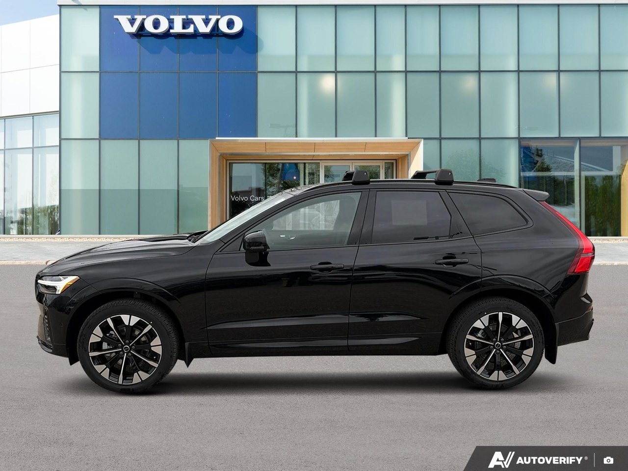 2026 Volvo XC60 Plus Dark Theme-2