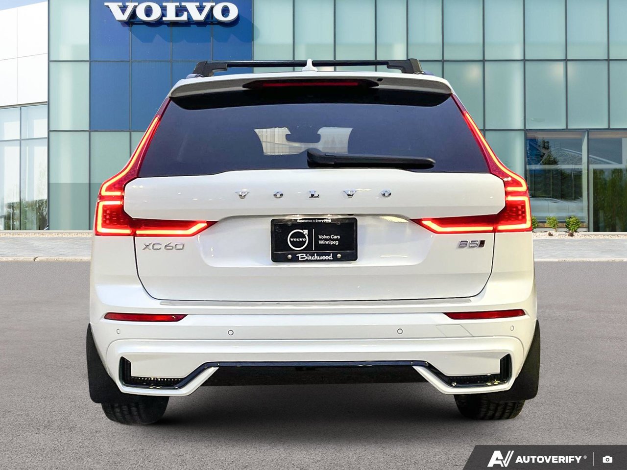 2026 Volvo XC60 Plus Dark Theme-4