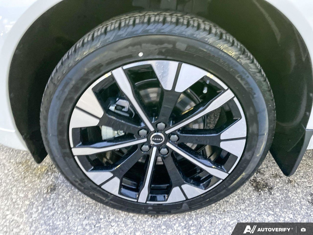 2026 Volvo XC60 Plus Dark Theme-9