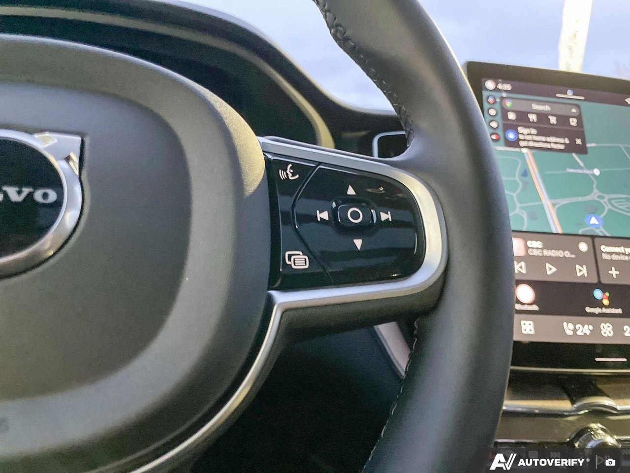 2026 Volvo XC60 Plus Dark Theme-16