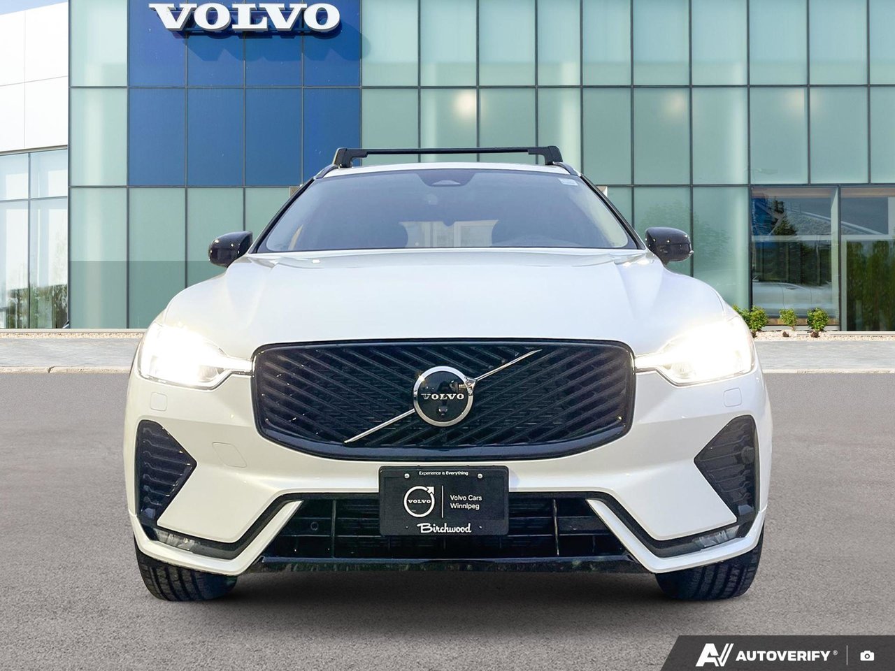 2026 Volvo XC60 Plus Dark Theme-5