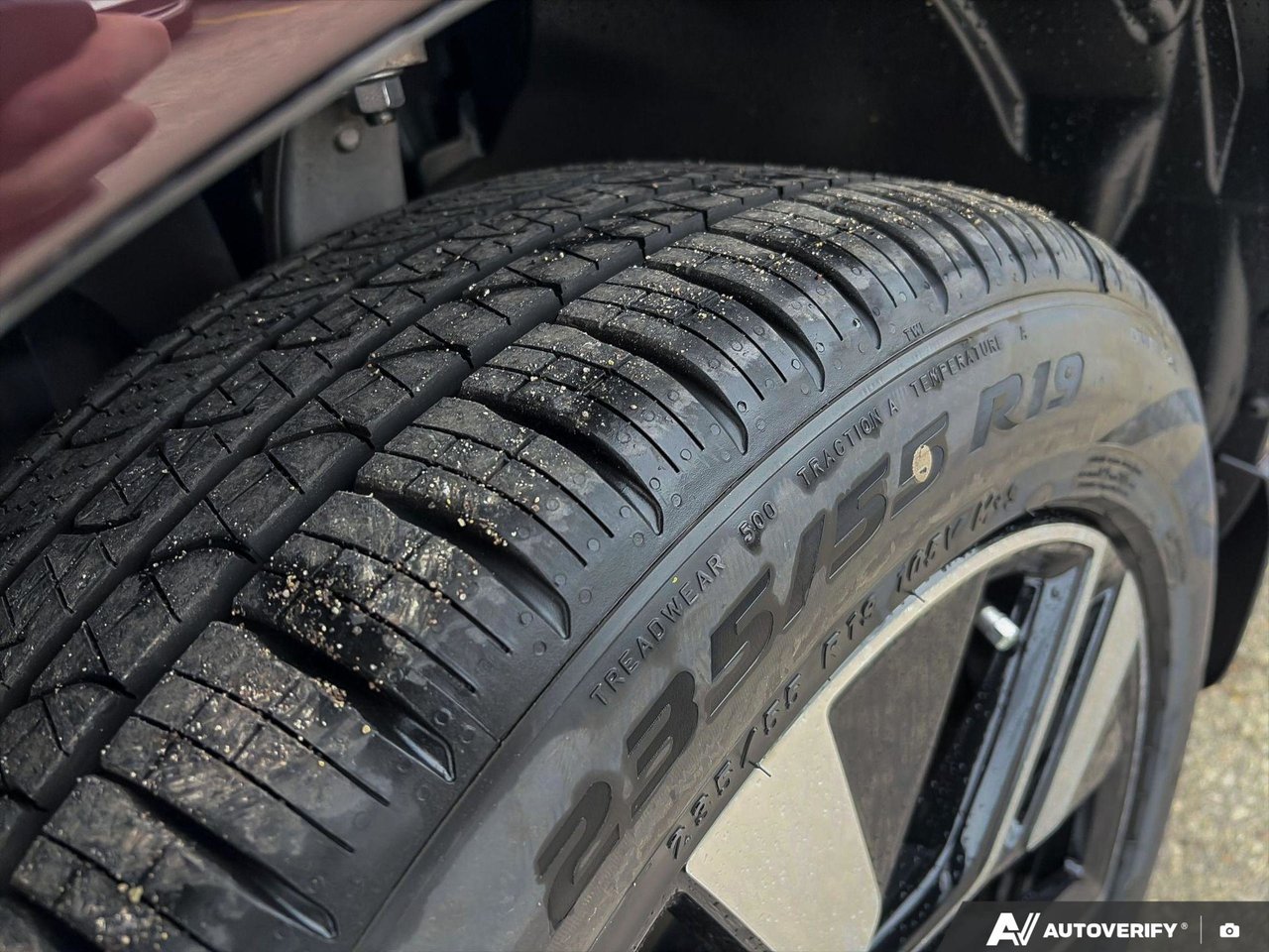 2026 Volvo XC60 Plus Dark Theme-10