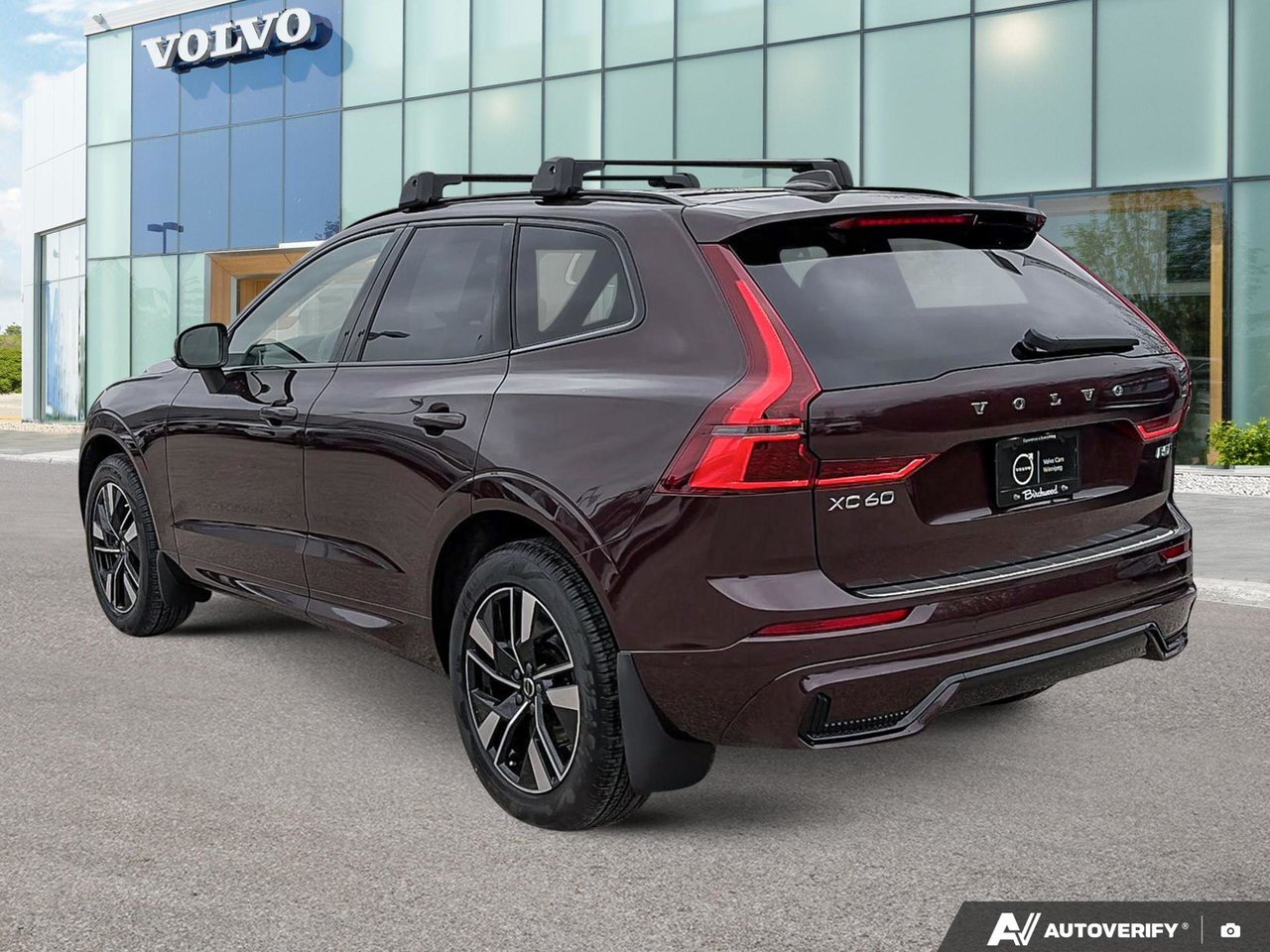 2026 Volvo XC60 Plus Dark Theme-3