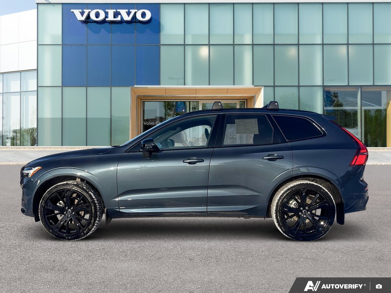 2026 Volvo XC60 Ultra Black Edition-2