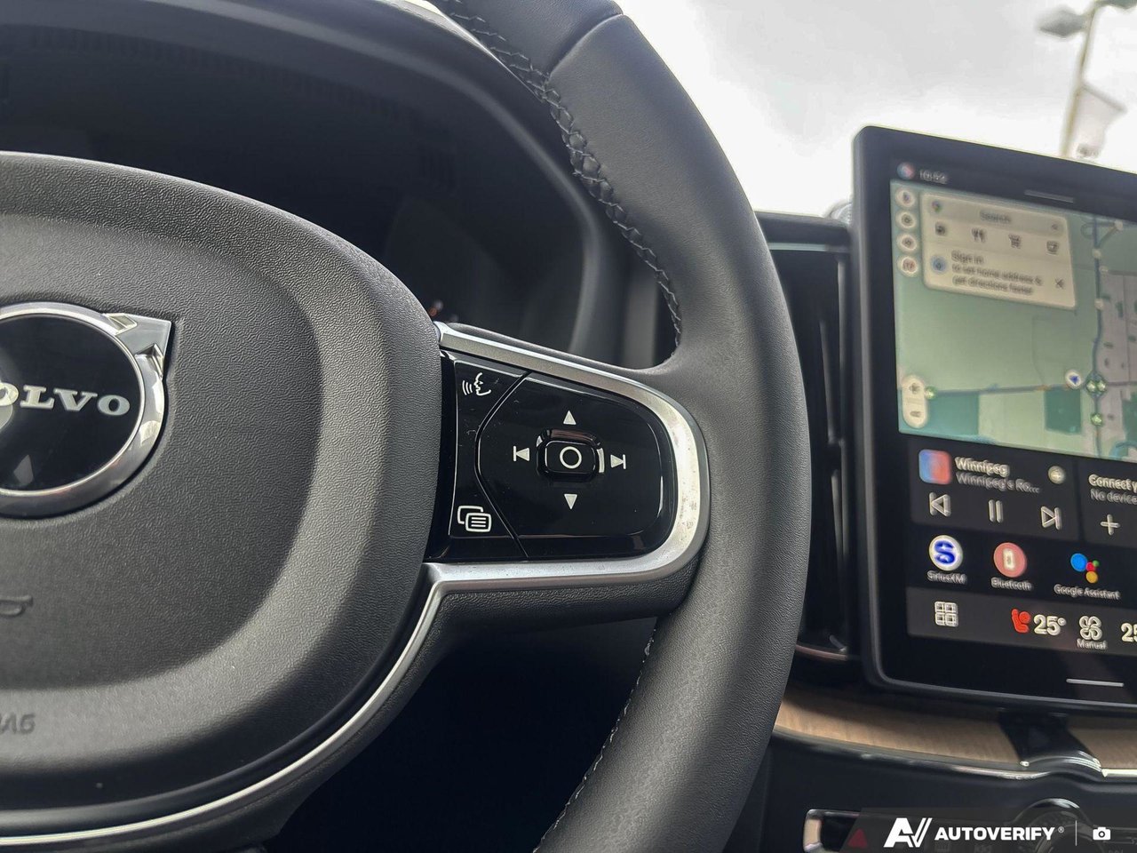 2026 Volvo XC60 Ultra Dark Theme-16