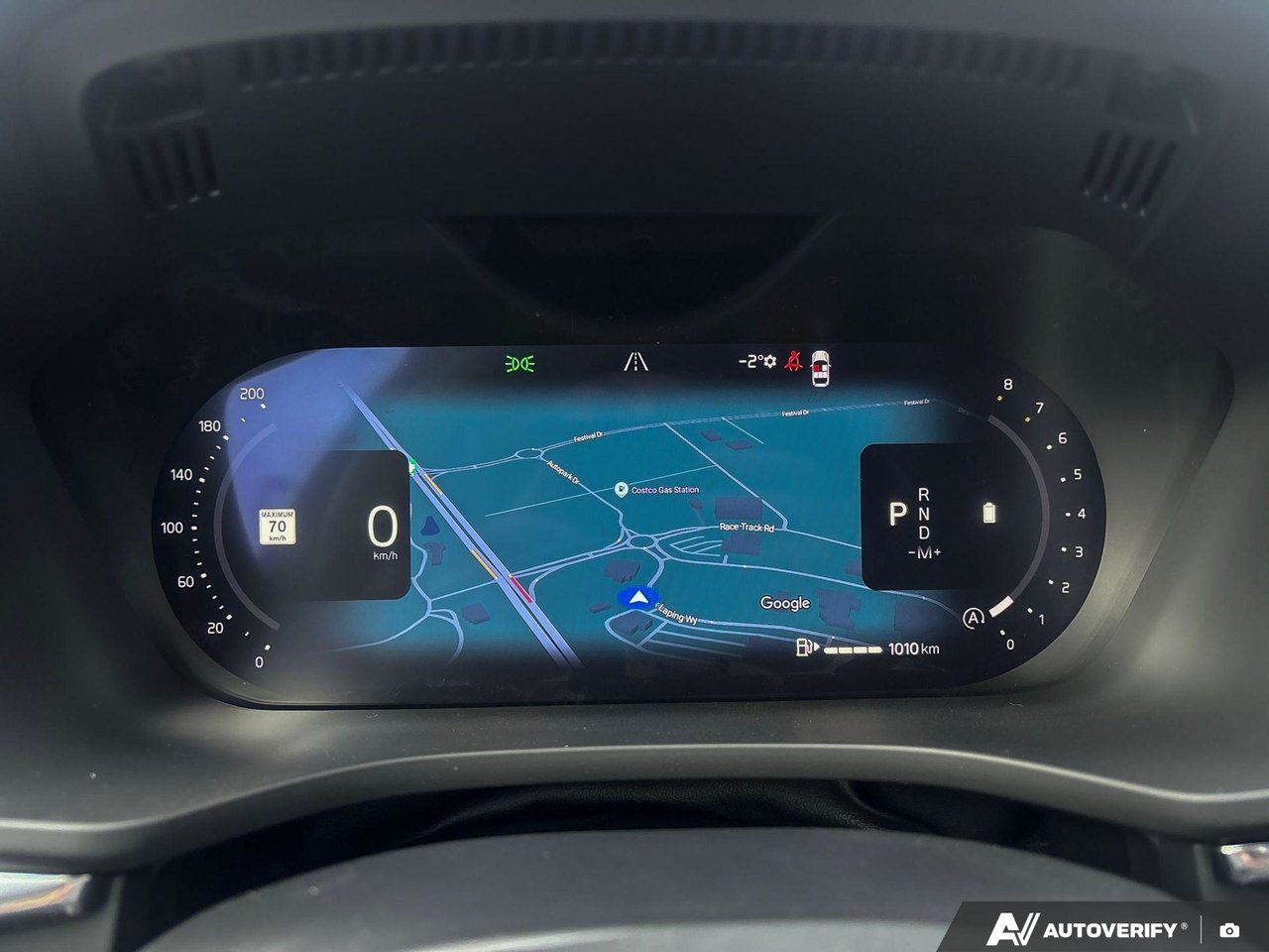 2026 Volvo XC60 Ultra Dark Theme-15