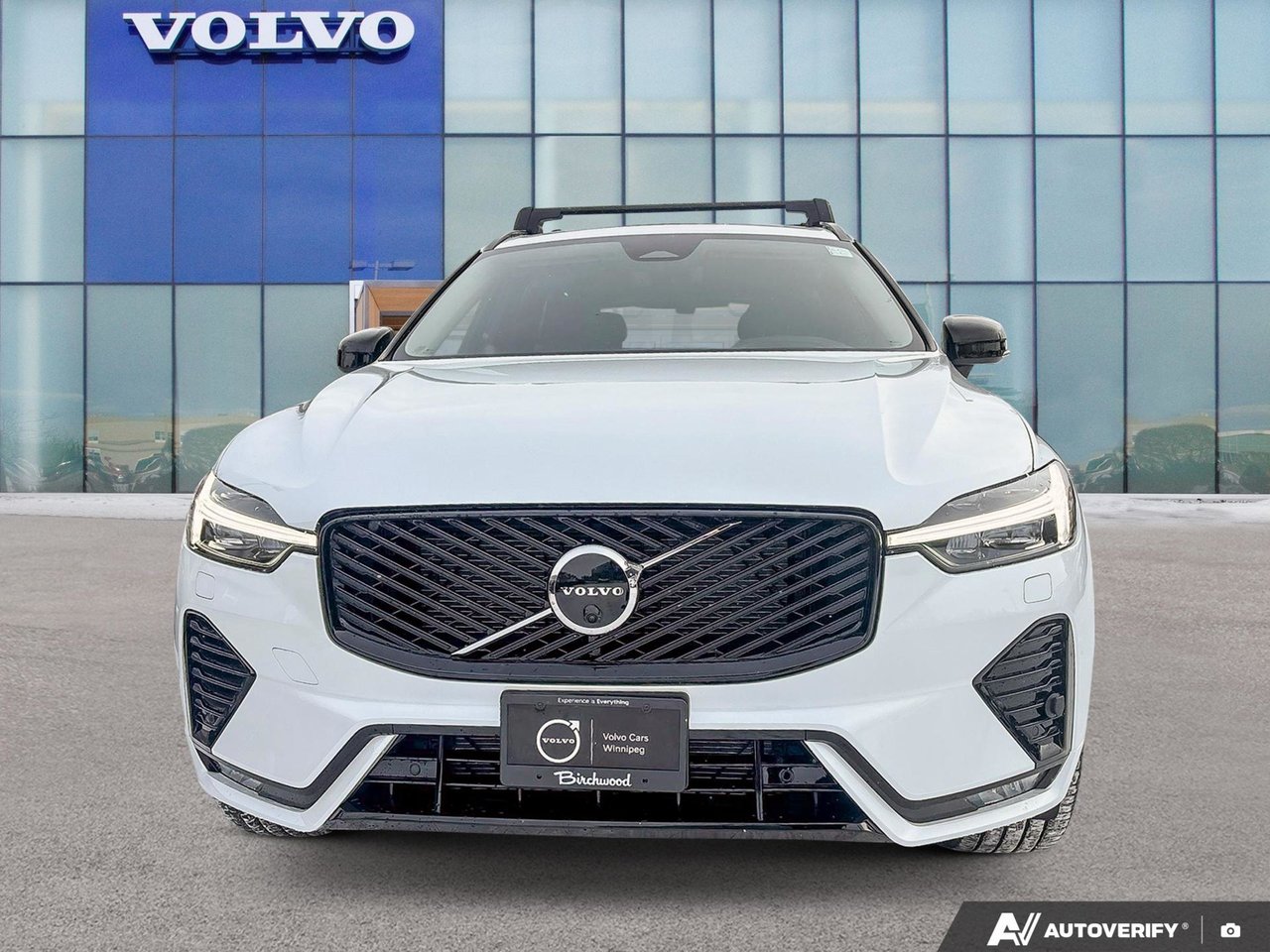 2026 Volvo XC60 Ultra Dark Theme-5