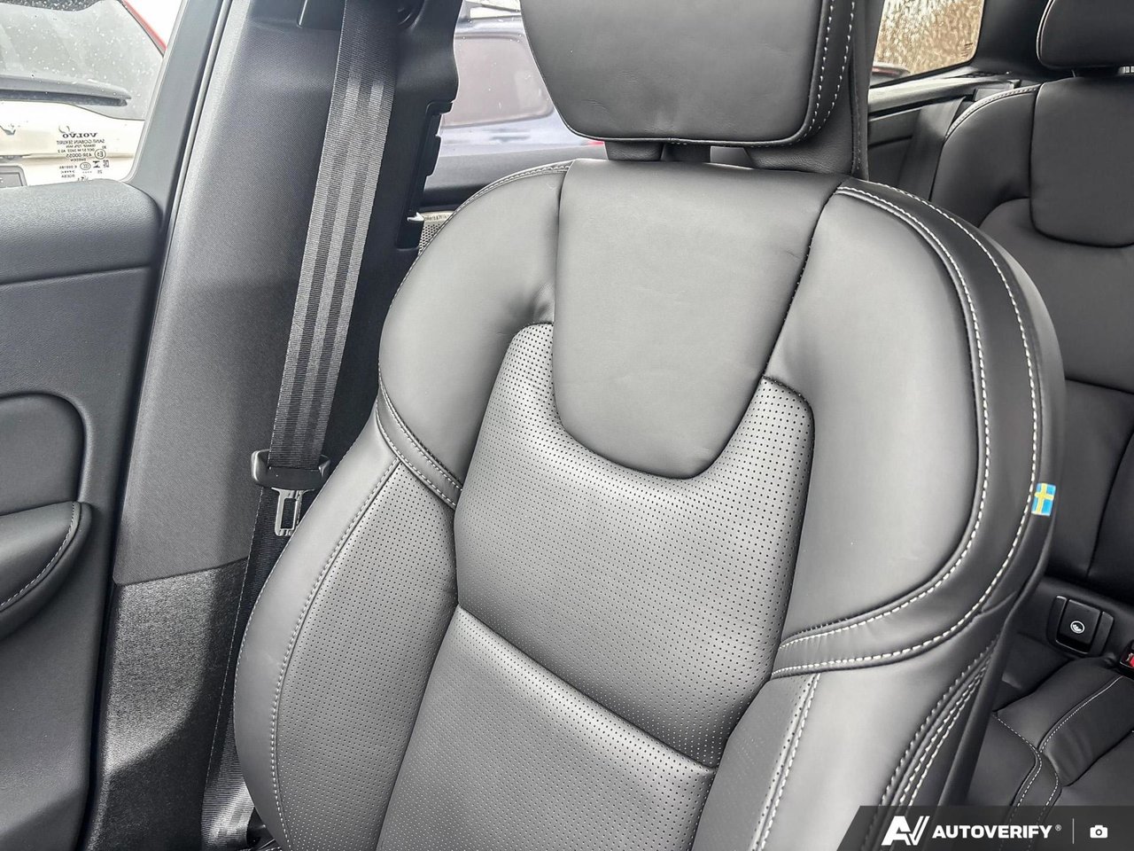 2026 Volvo XC60 Ultra Black Edition-20