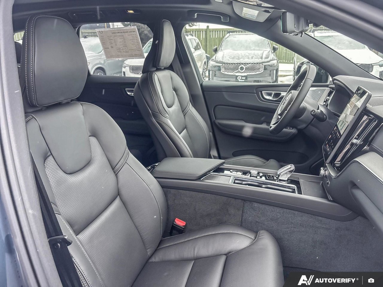 2026 Volvo XC60 Ultra Black Edition-22