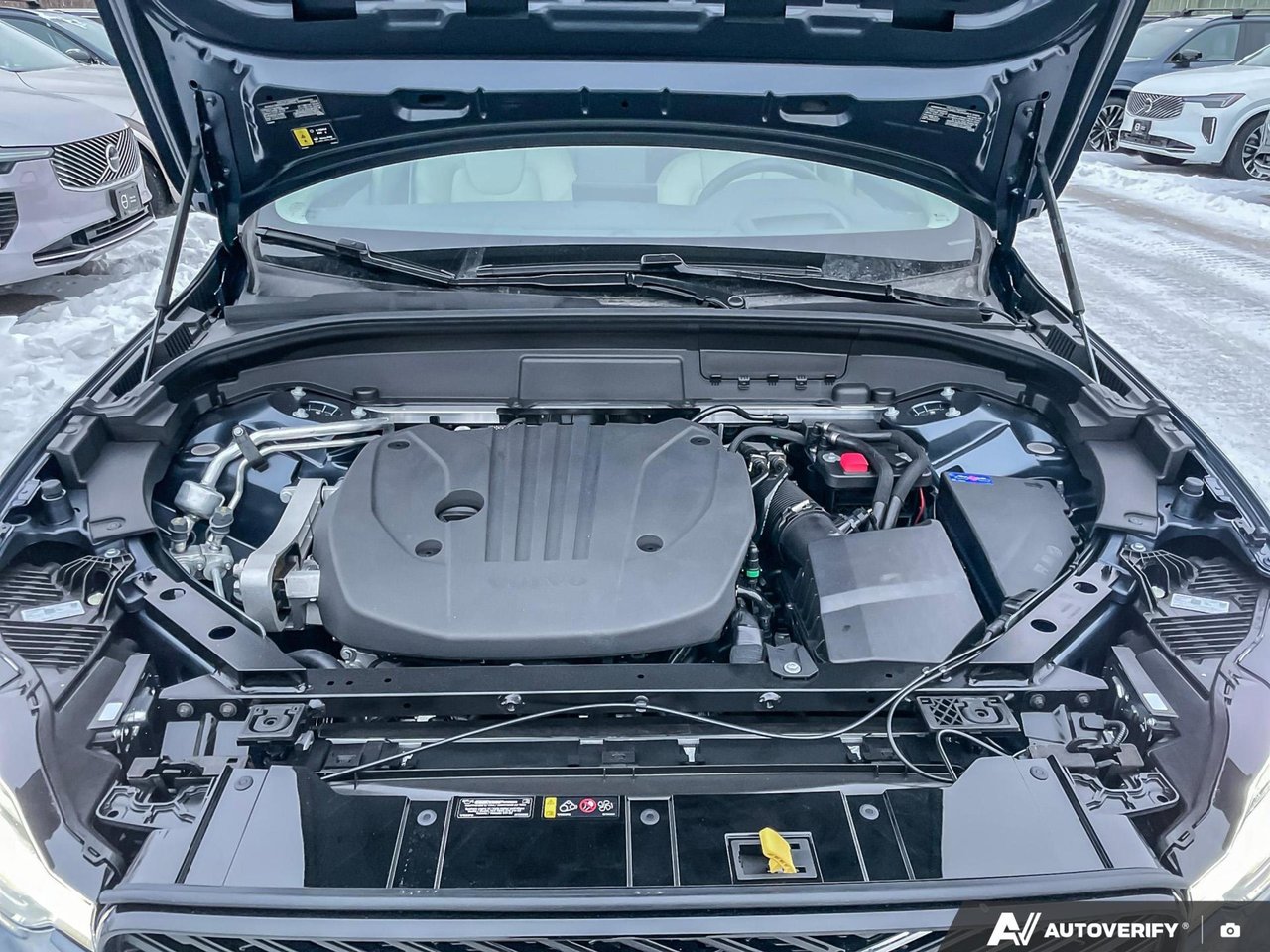 2026 Volvo XC60 Ultra Dark Theme-7