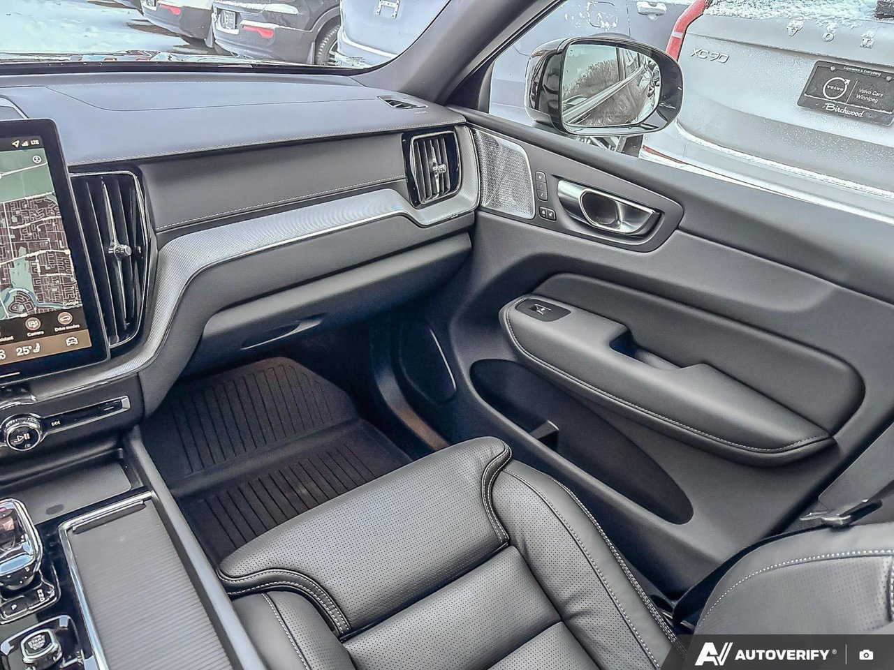 2026 Volvo XC60 Ultra Black Edition-25