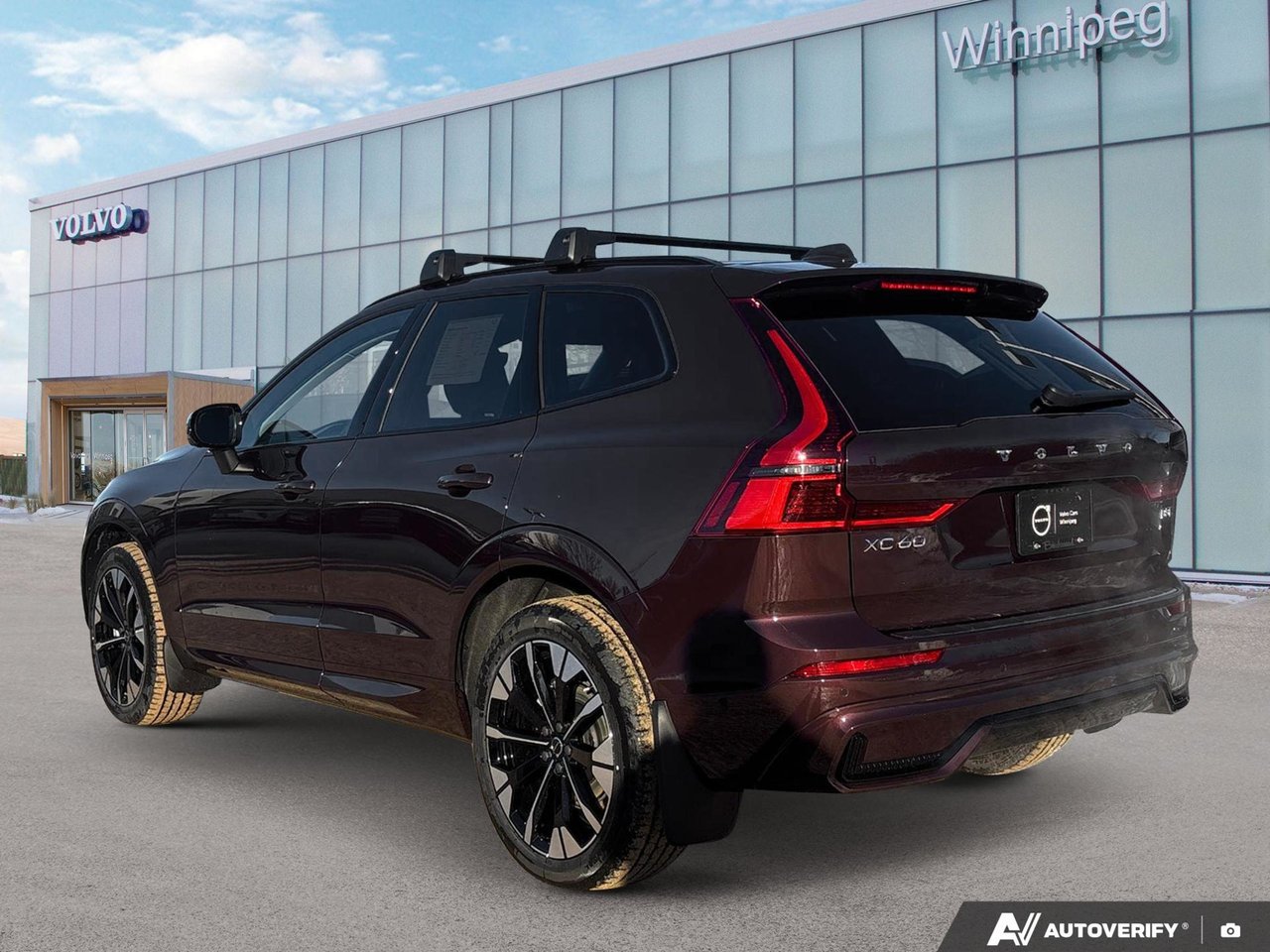 2026 Volvo XC60 Plus Dark Theme-3