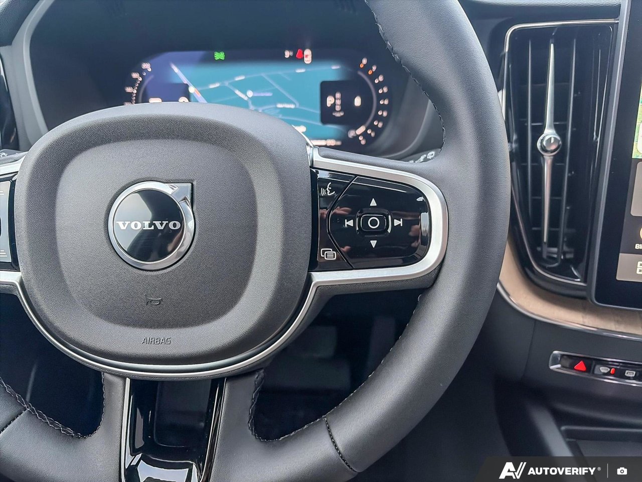 2026 Volvo XC60 Plus Dark Theme-16