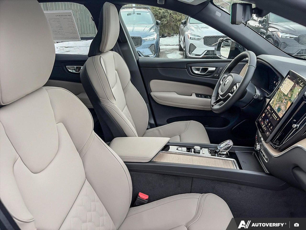 2026 Volvo XC60 Plus Dark Theme-22