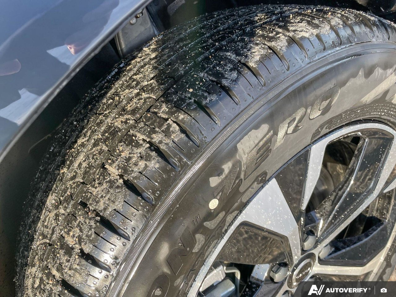 2026 Volvo XC60 Core Dark Theme-10