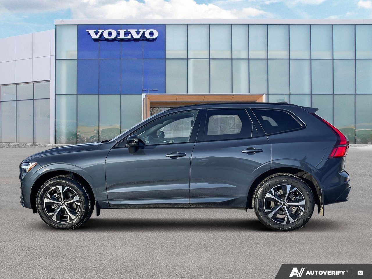 2026 Volvo XC60 Core Dark Theme-2