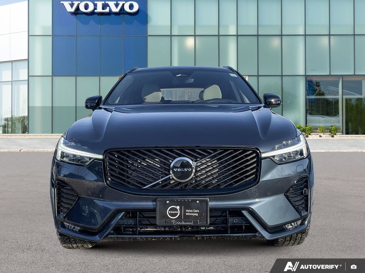 2026 Volvo XC60 Core Dark Theme-5