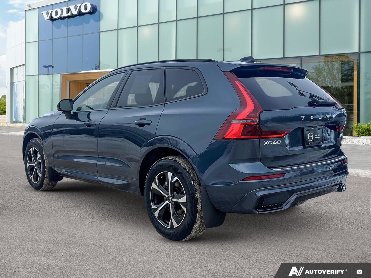 2026 Volvo XC60 Core Dark Theme-3